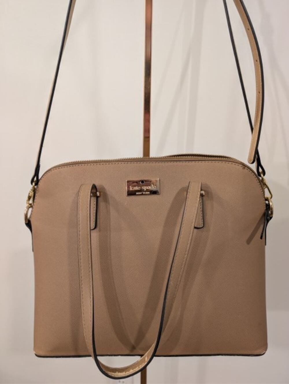 1289 - Kate Spade New York Cedar Street Maise Satchel in Saffiano leather- USED